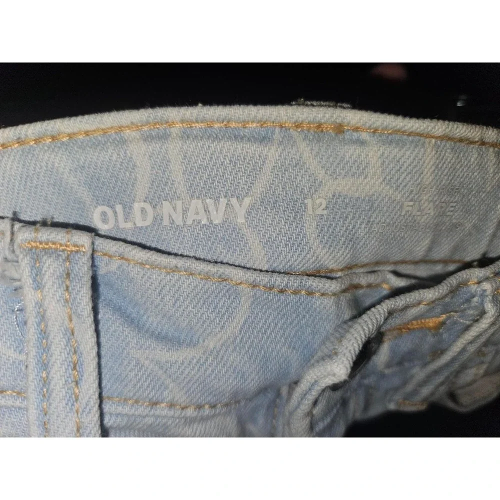 Old Navy features weekend navy